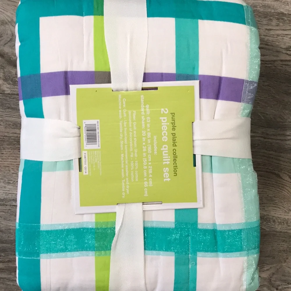 Brand New Circo Quilt Set 2 pc Twin Size Purple